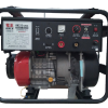 HW220-EW正视图HW220-EW 汽油发电电焊机 - 5.6kW 230A 野外焊接设备 ENGINE WELDER 系列 HW220-EW 汽油发电电焊机 | GT1300发动机 5.6kW 230A 无刷诱导子技术 野外焊接优选/ENGINE WELDER Series HW220-EW Gasoline Engine Welder | GT1300 Engine 5.6kW 230A Brushless Inducer Technology – Ideal for Field Welding